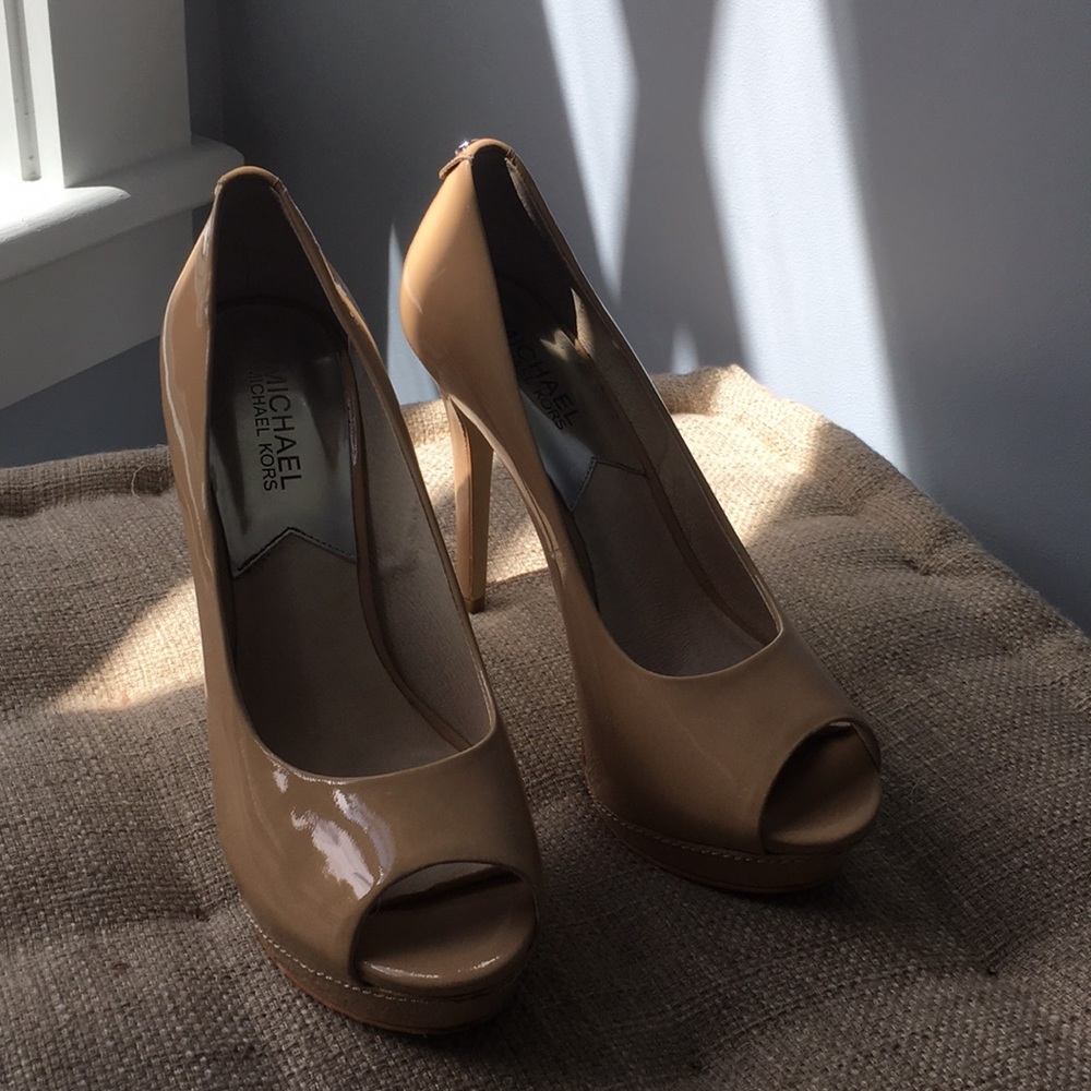 Michael Kors Nude Open Toe Pumps, size 6, like new